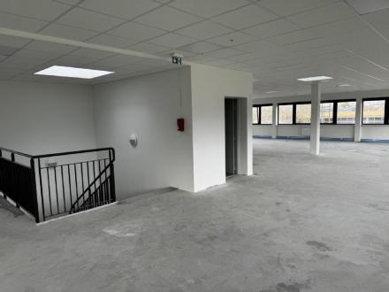 Bureaux 844 m²