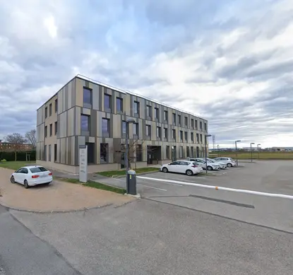 Bureaux à Louer- Aéroport Saint-Exupéry- 933 m² divisibles à partir de 185 m²