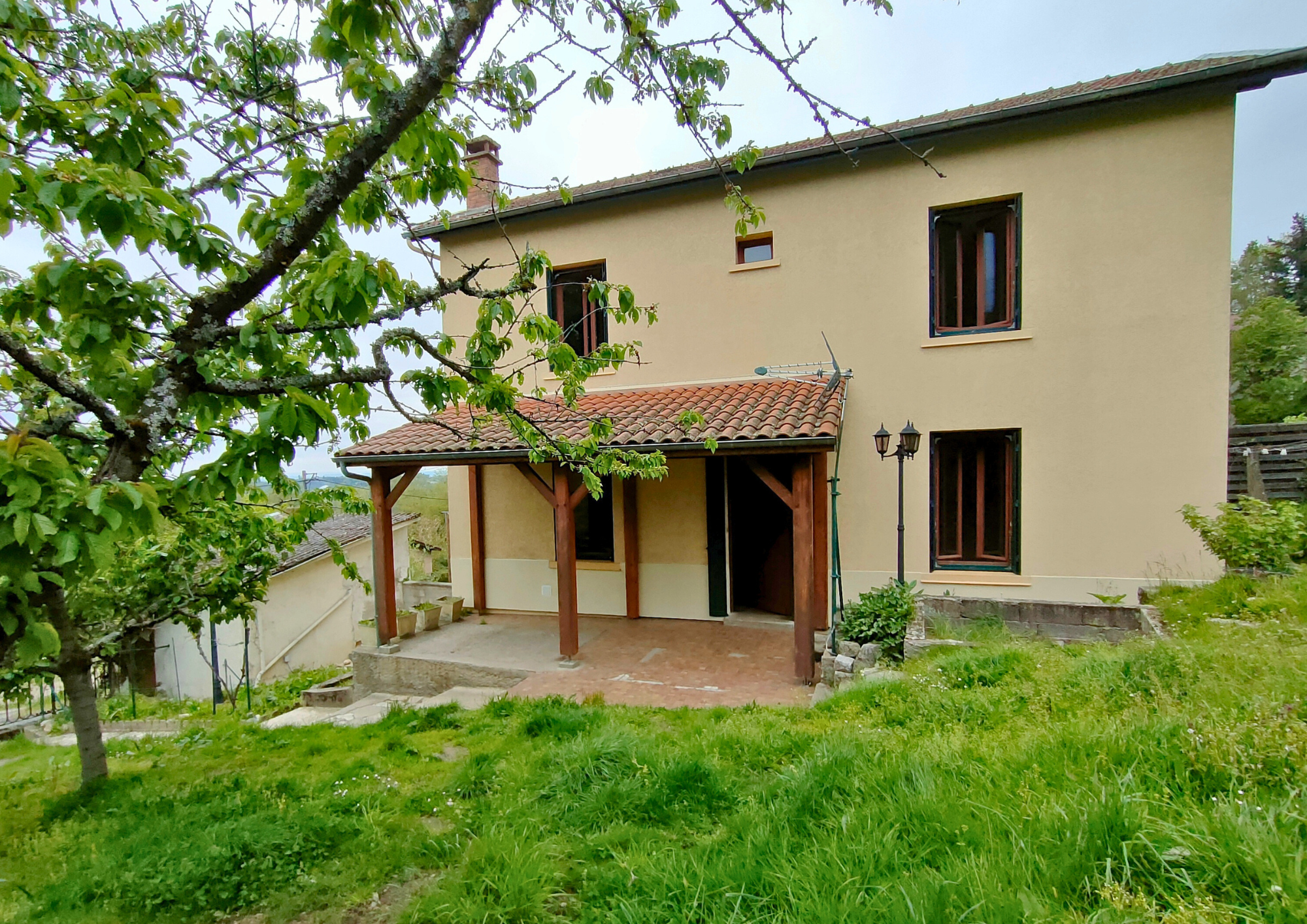 Maison 76 m2 avec garage et jardin