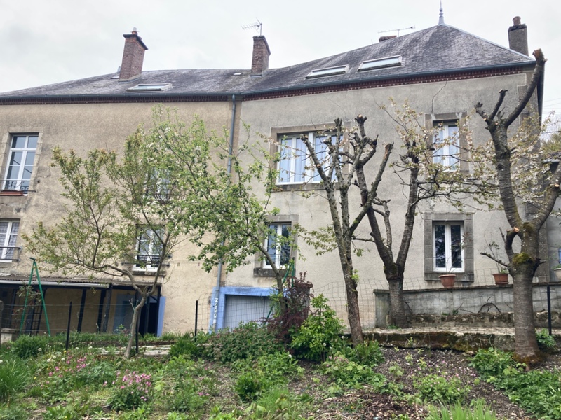 Dpt Creuse (23), à vendre FELLETIN maison de 243 m² - Terrain de 541 m²