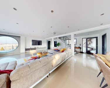 Maison 6 pièces 205 m²