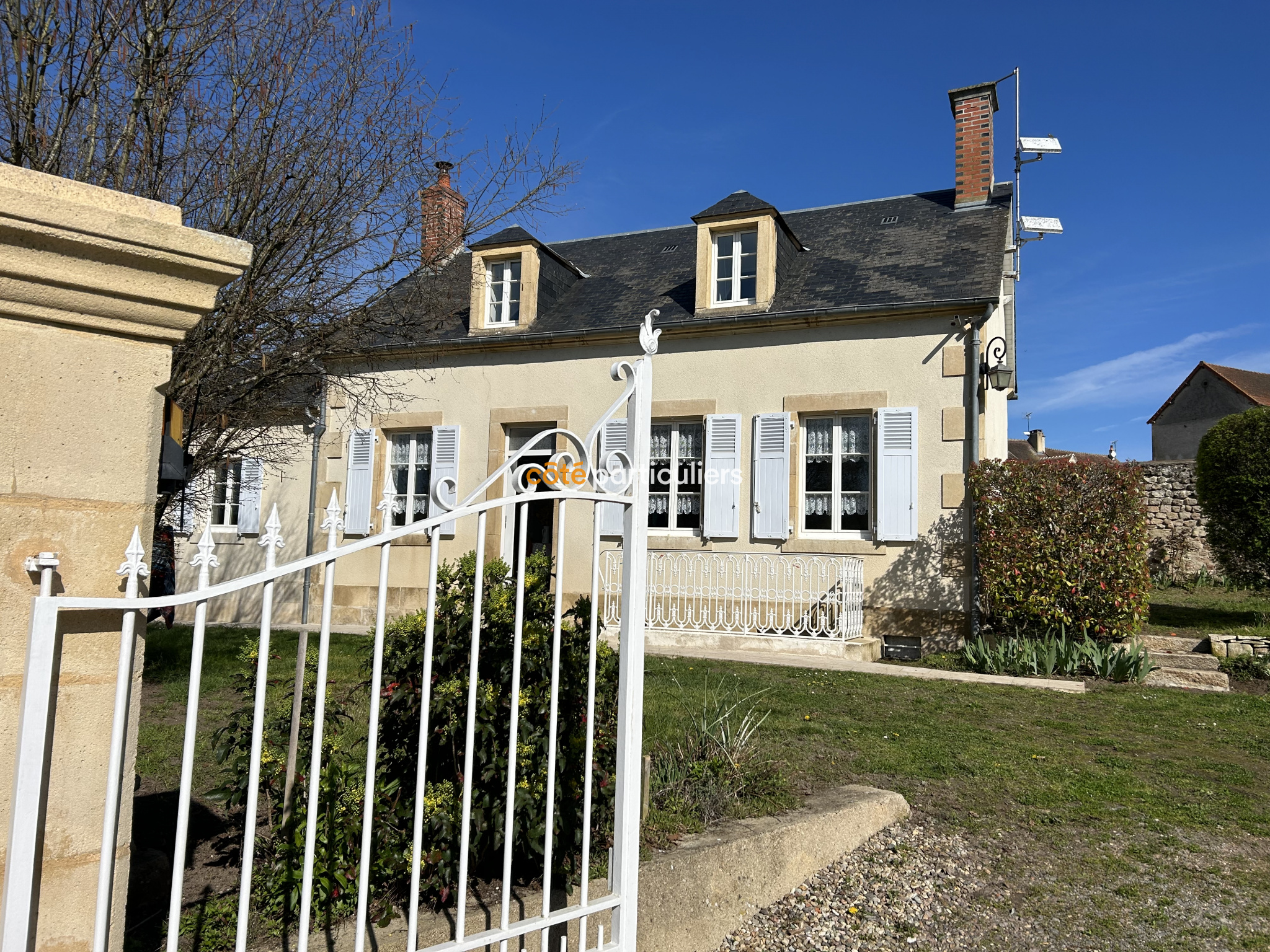 Maison Bourgeoise proche Saint-Amand Montrond