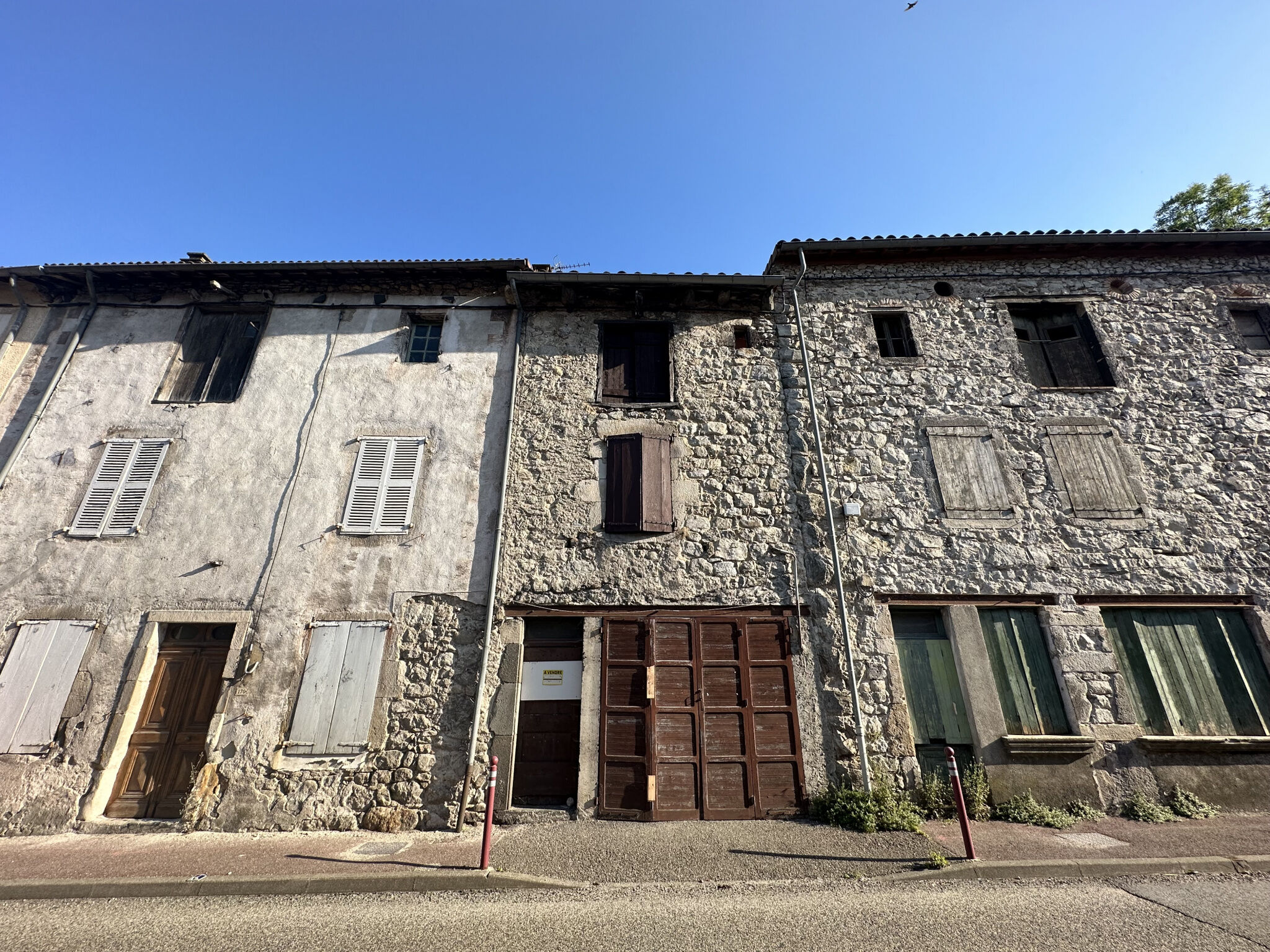 Vente Maison de village 85 m² à Mayres 29 000 €