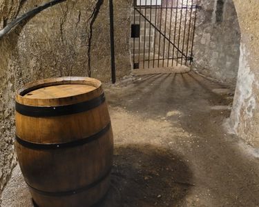 Cave à Vin - Caveau - Stockage Bouteilles