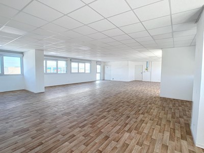 Bureaux 1 pièce 119 m²