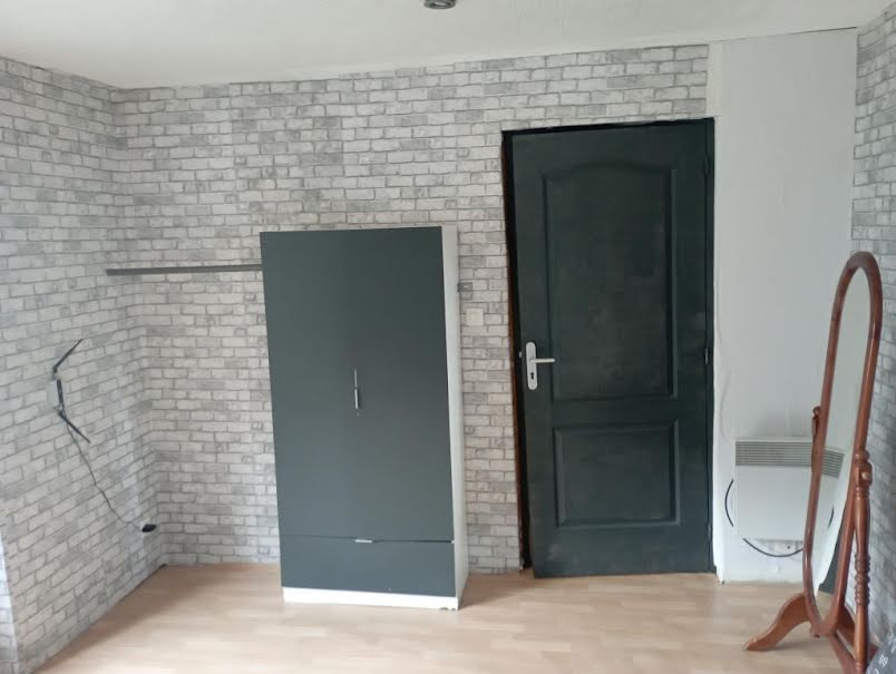 Chambre 1 pièce 16 m²