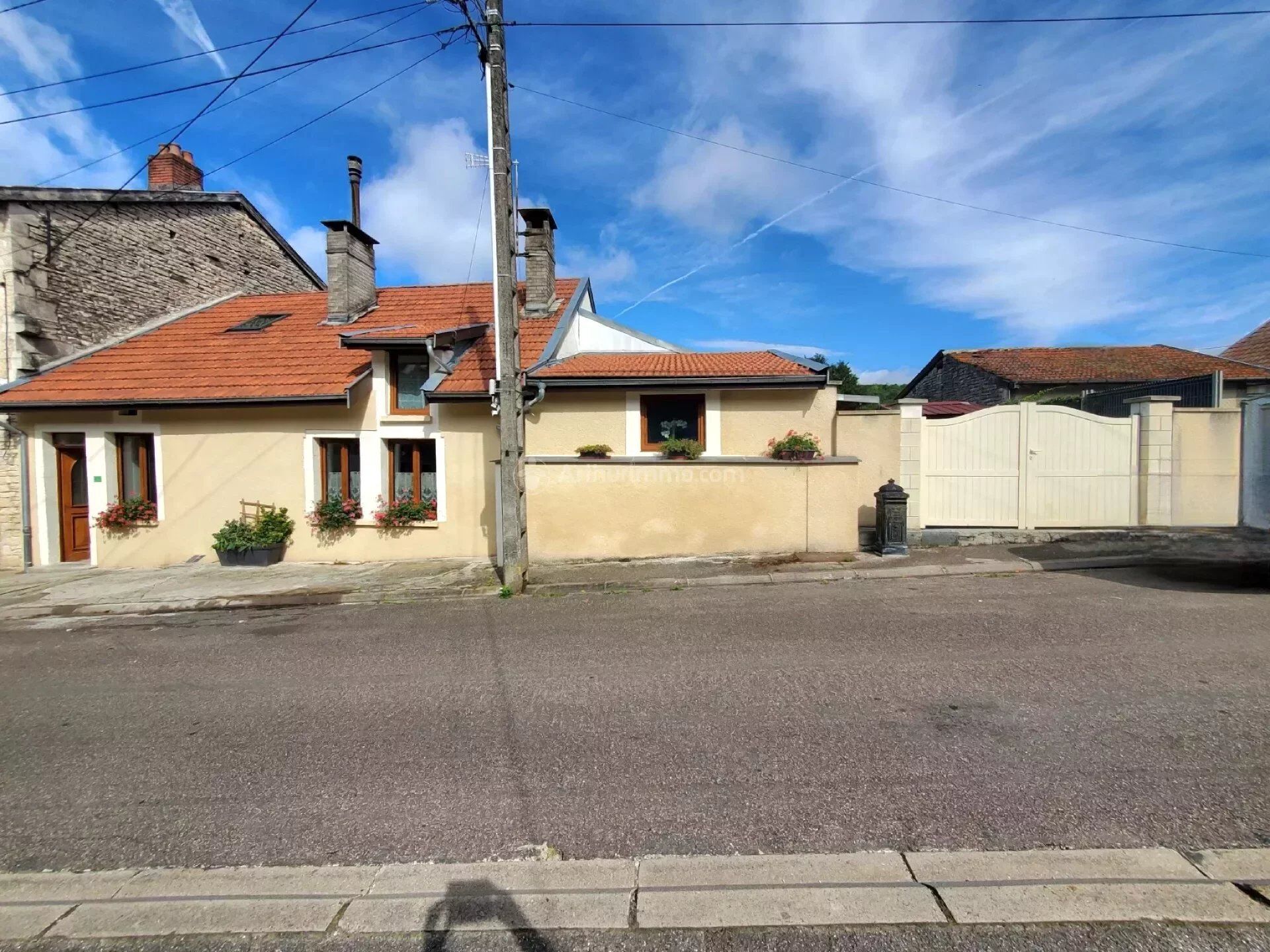 Vente Maison de village 102 m² à Doulaincourt-Saucourt 99 000 €