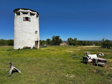 Vue Sensationnelle - Ancien moulin du 18ème - 5 ha