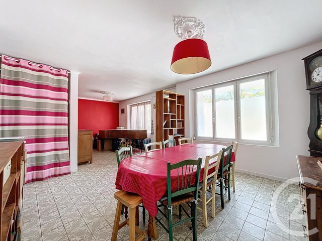 Maison 9 pièces 223 m²