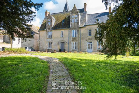 Ancien presbytère du XIIème siècle restauré avec soin dans son parc