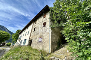 Jausiers - Maison de village offrant de nombreuses possibili