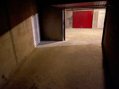 Vends garage/box - 1 pièce - Saint-Cloud 92210
