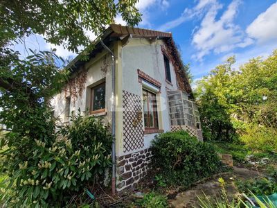 Maison à rénover de type F5 sur cave totale et 446m² de terrain