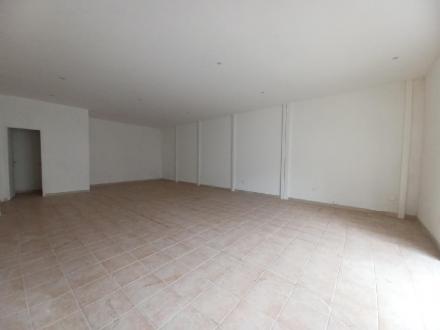 Immobilier professionnel Location Lézignan-Corbières  72m² 480€