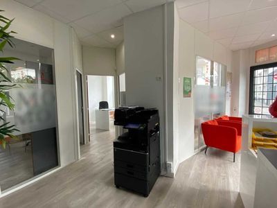 Bureaux - A VENDRE - 90 m² non divisibles