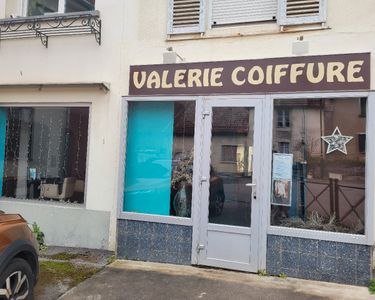 Salon de coiffure à vendre