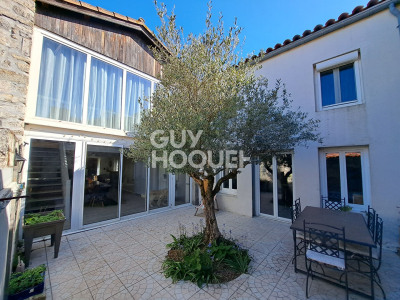 Maison 8 pièces 246 m²