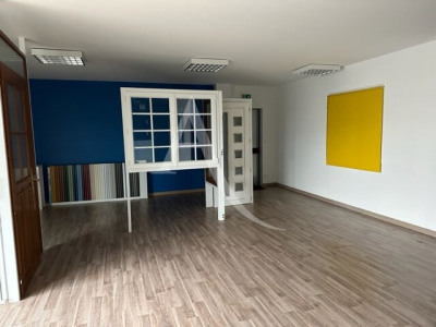 Local commercial 130 m²
