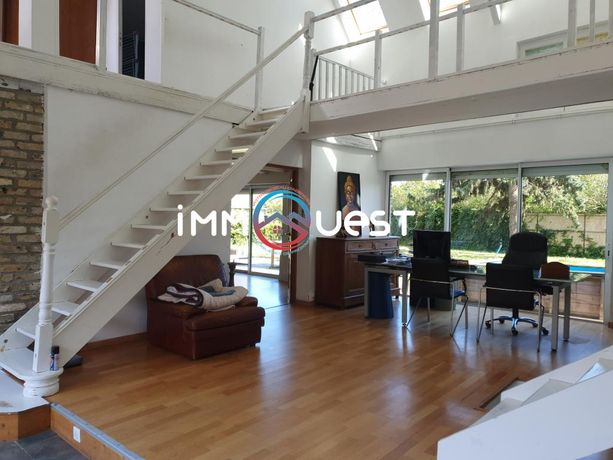 Maison 8 pièces 255 m² 