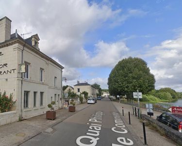 Un restaurant vue sur la Loire (les murs et emplacement commercial)