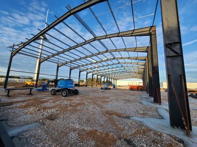 HANGAR 2 000m²- RIVESALTES