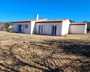 Maison 3 chbres + annexe + 1500 m2 terrain