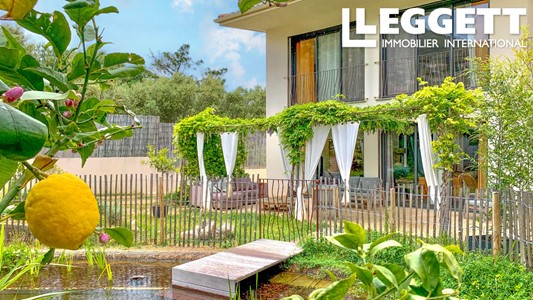 Maison d'architecte bioclimatique avec piscine, vue dégagée sur le village de Monticello - Rare | 