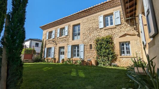 Maison 6 pièces 206 m²