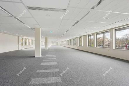 Bureaux 764 m²