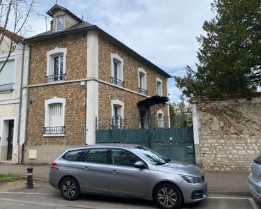 Vends charmante meulière de 5 chambres