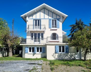 Maison 7 pièces, avec 3 Appartements et Terrain constructible