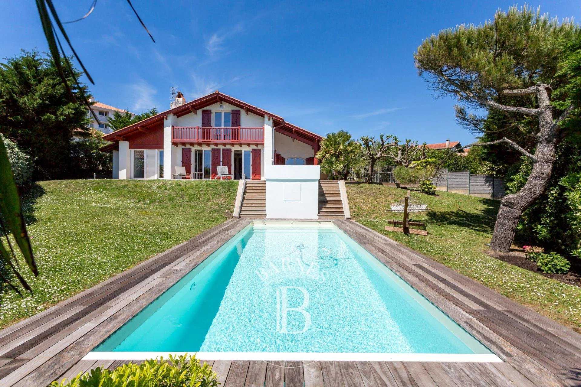 LAGUNAK - BIDART, MAISON AVEC PISCINE A 250 METRES DE LA PLAGE, 10 PERSONNES