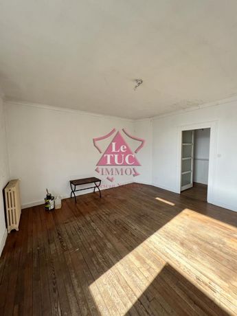 Immeuble Vente La Caillère-Saint-Hilaire  200m² 60000€