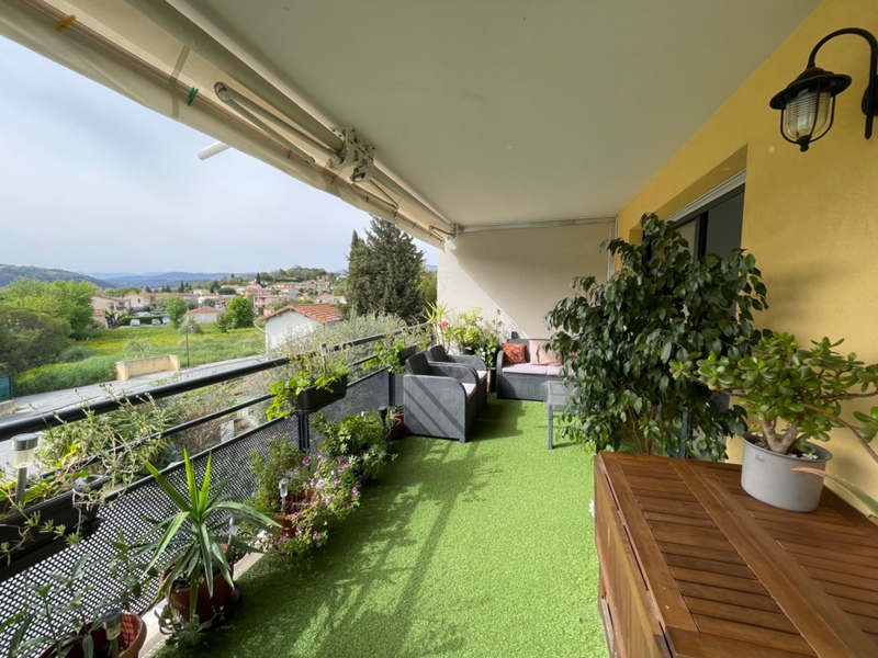 Dpt Alpes Maritimes (06), à vendre LA ROQUETTE SUR SIAGNE appartement T3