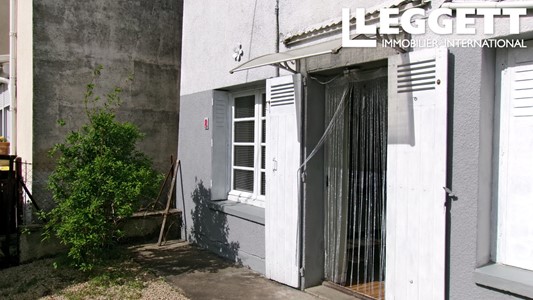 Petite maison magnifique, parfaite pour les vacances, dépendances pour le stockage et terrain non a