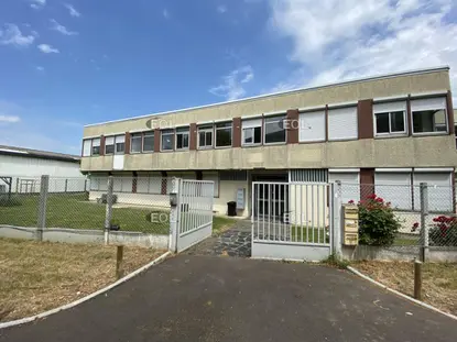 A LOUER, espace de stockage extérieur de 750m² ! 