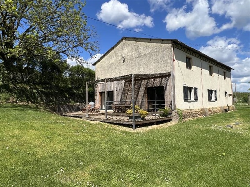 Maison Située dans un environnement calme sans être isolée, maison entièrement rénovée off 