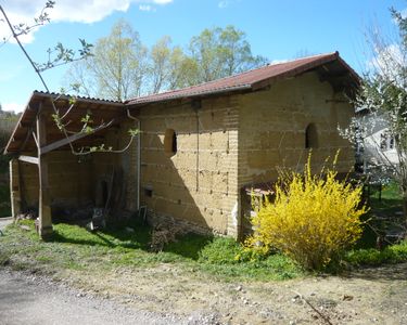 Grange viabilisée de 153m² destiné à l'habitation sur terrain de 343m²