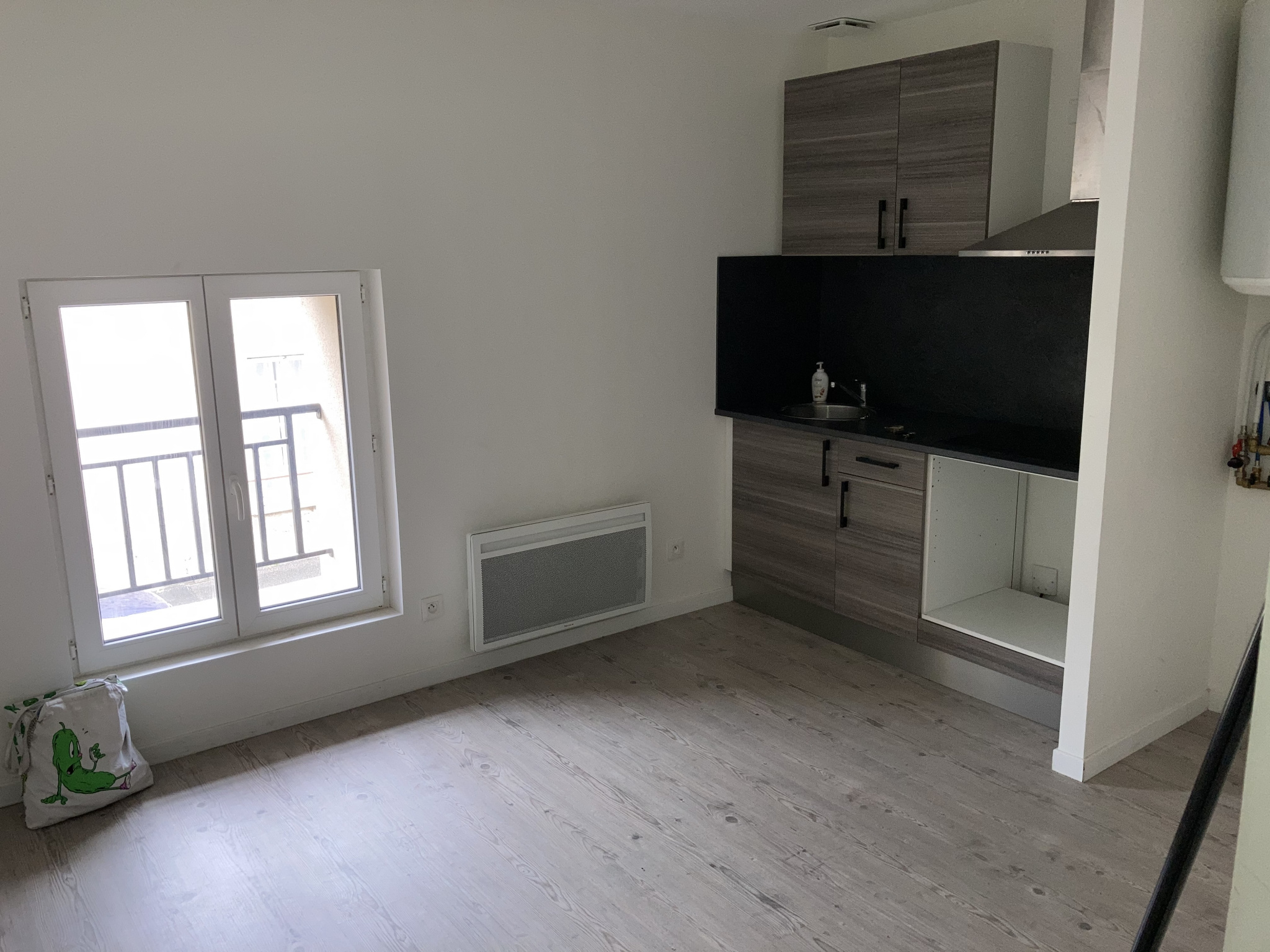 Appartement Location Étampes 2p 24m² 585€