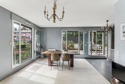 Vends appartement avec une terrasse, entouré de jardins - Garches - 79m²