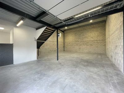 Locaux d'Activités - A LOUER - 1 832 m² divisibles à partir de 229 m²