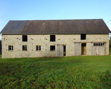 Longère et maison à restaurer