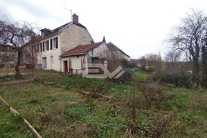 Maison de village avec petit jardin