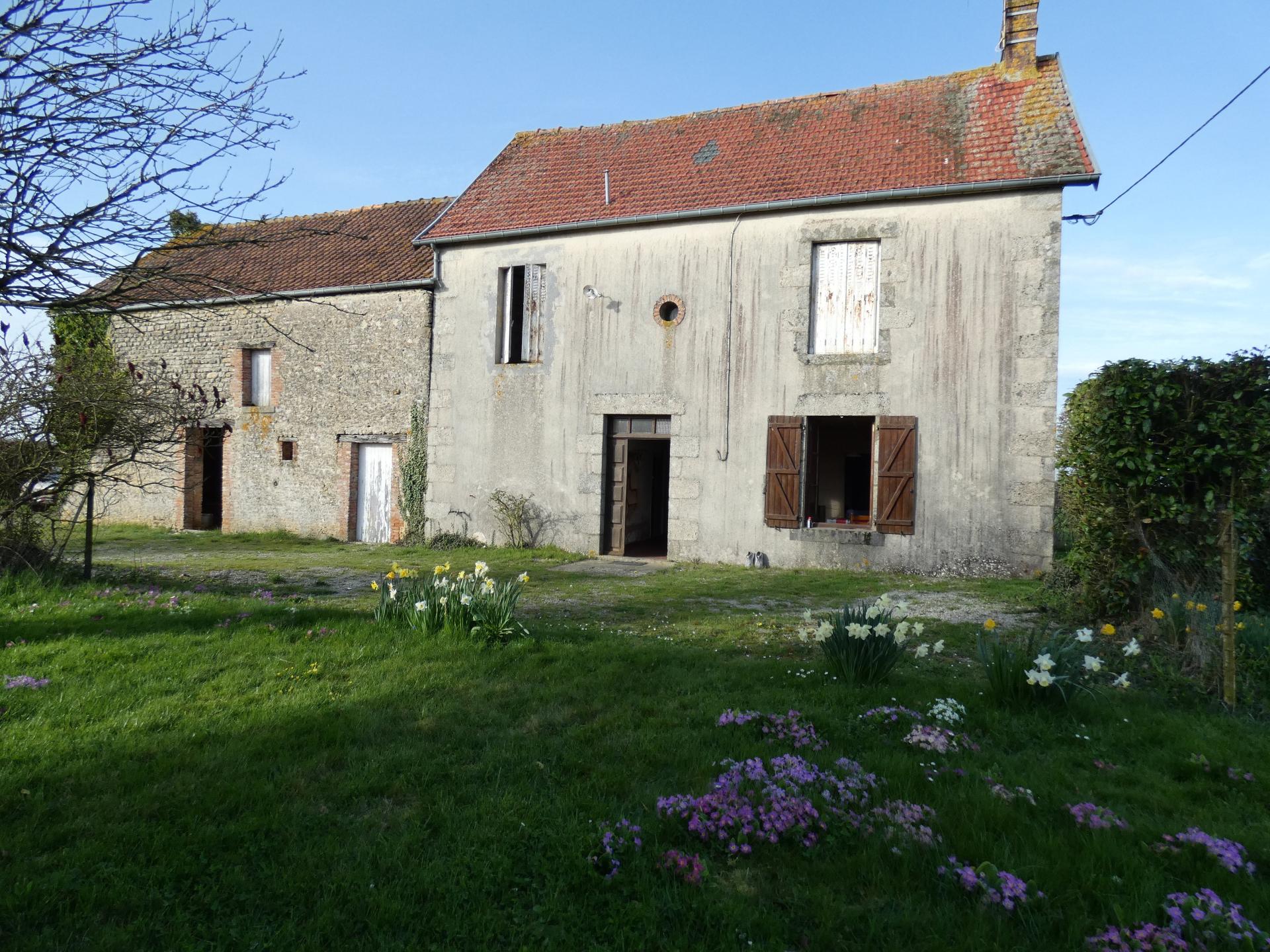 Fermette à restaurer, pleine campagne, près Sées.