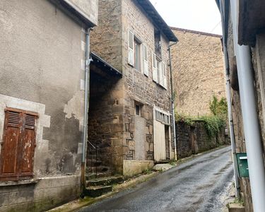 À vendre maison en pierre jardin garage