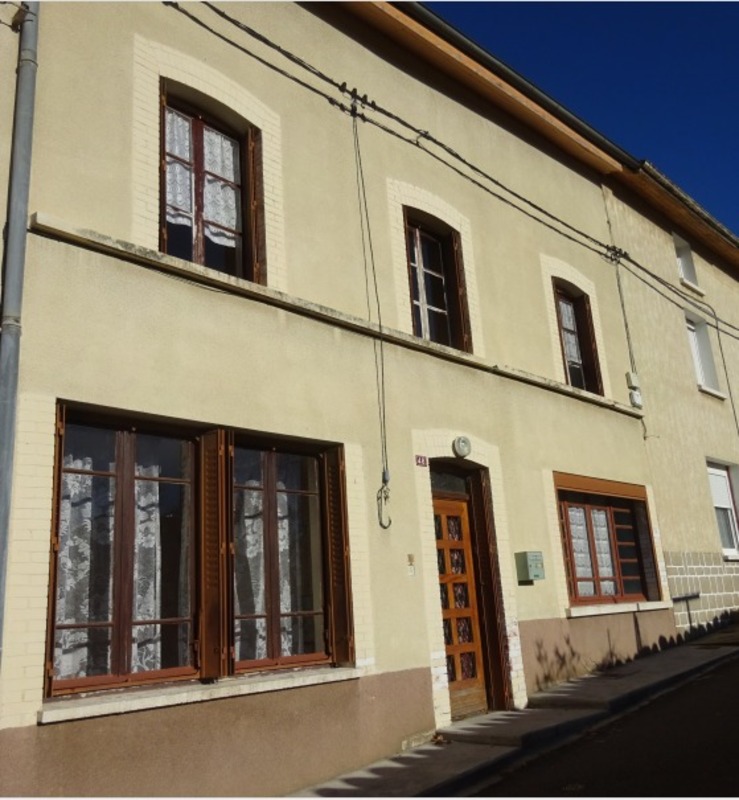 Dpt Loire (42), à vendre NEULISE maison P6 - 130m² - 3 chambres 