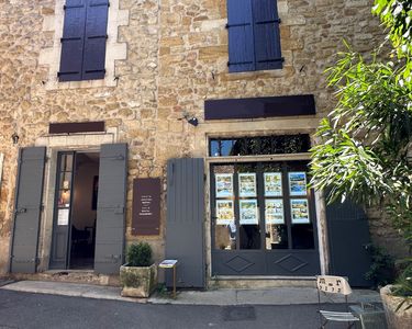 Local commercial 45 m² Lourmarin
