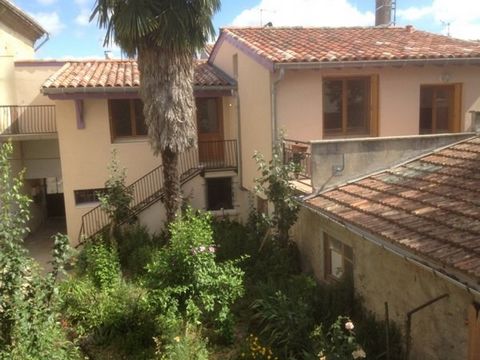 Petite maison centre de Mirepoix , terrasse privée