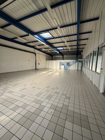 Local commercial 650 m²