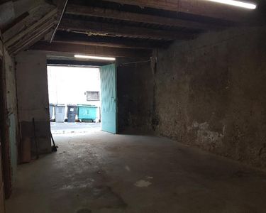 Grand garage 40 m2 centre ville Beziers 